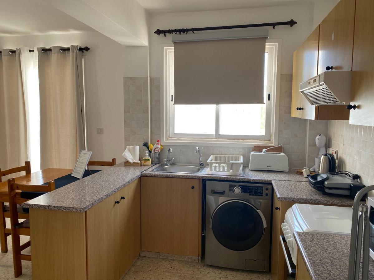 Riana Latchi Apartment Polis Eksteriør bilde